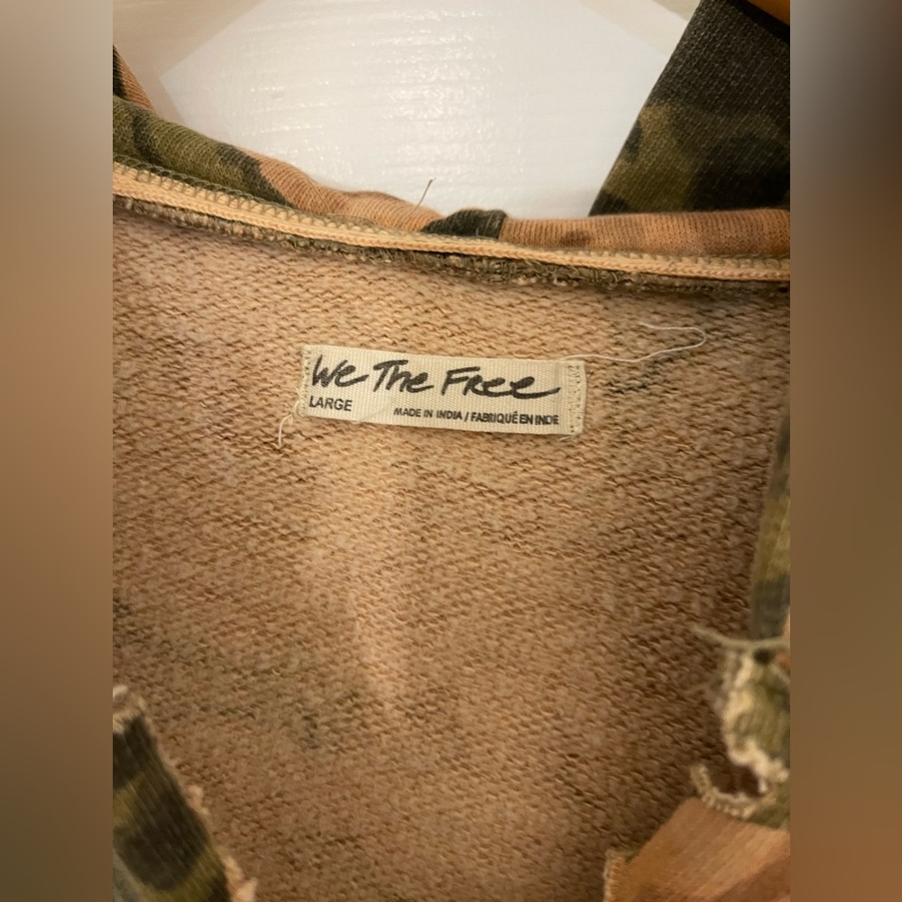 *We the Free It’s A Vibe Hoody* - Picture 6 of 6